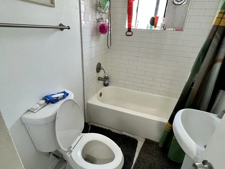 215 Concord St #E — Photo 12