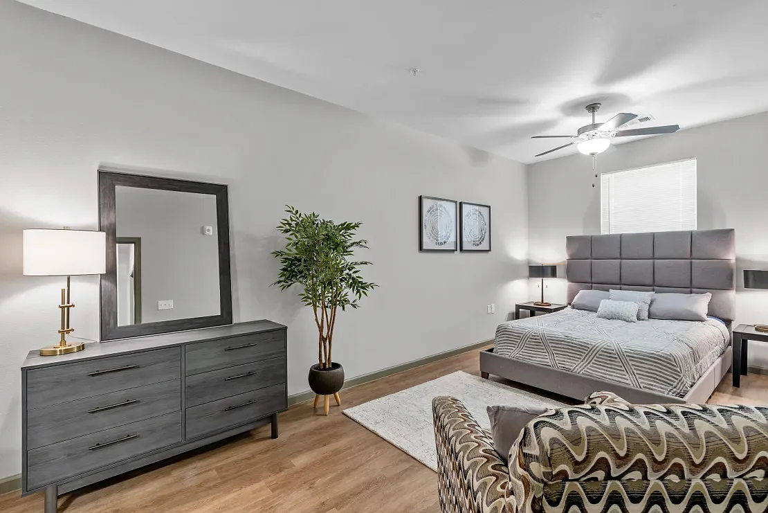 2 bed, 1100 sqft, $1,275 — Photo 3