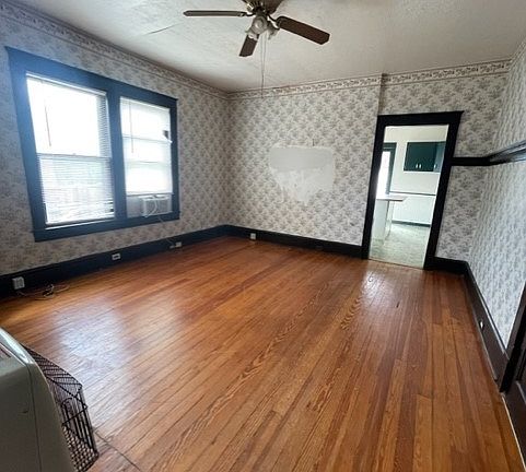5th image of 600 Radford Pl #2