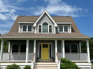 81 Cider St, Epping, NH 03042