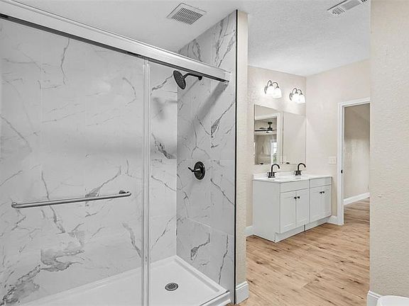 3rd image of 207 BRADBURY ROAD