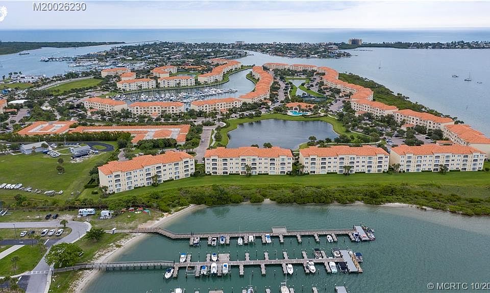 1st image of 19 Harbour Isle Dr E #103