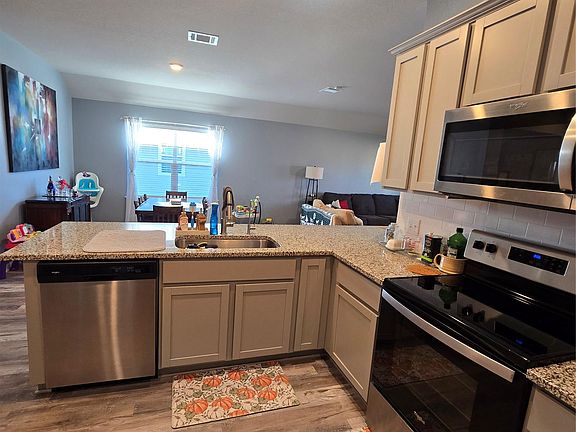 5th image of 444 Hunter Loop