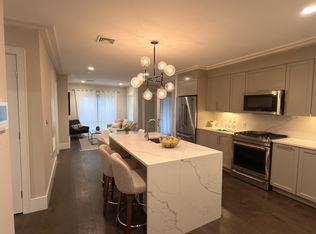 214 Market St Unit 301, Boston, MA 02135