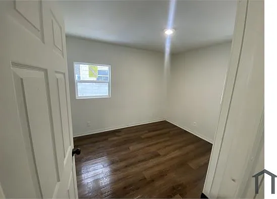 10635 Dunkeld Cir — Photo 9