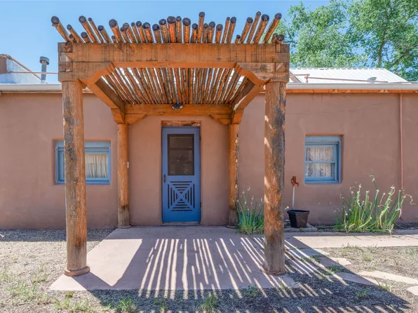 442 Los Pinos Rd, Santa Fe, NM 87507