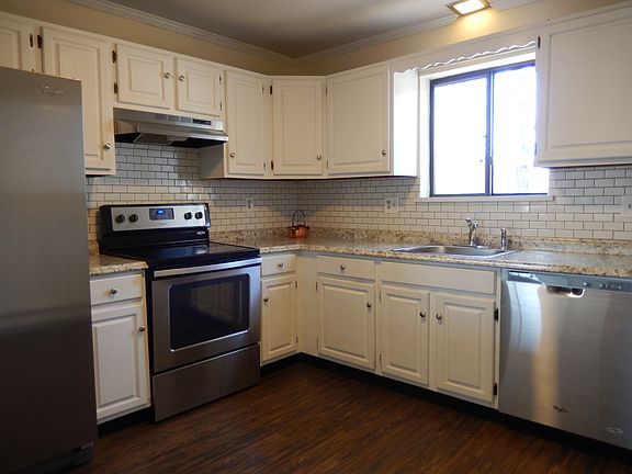 2nd image of 23 Franklin St Unit 3