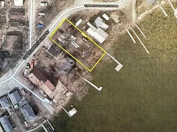 N Tippecanoe Dr, Walkerton, IN 46574