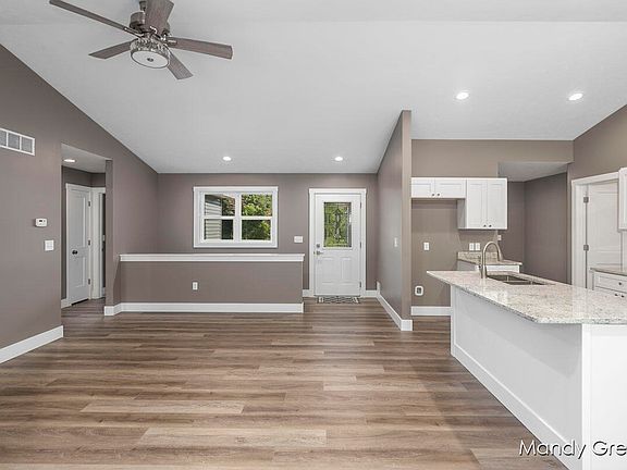 4th image of 11825 Crimson Creek Dr