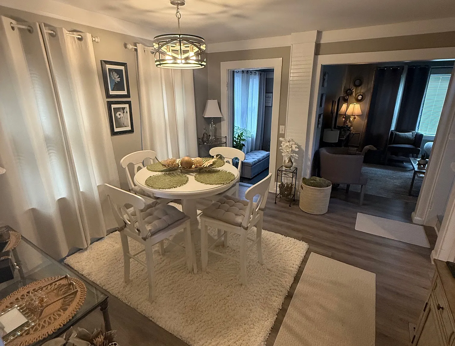 3 bed, 1.5 bath, 1300 sqft, $2,000 — Photo 3