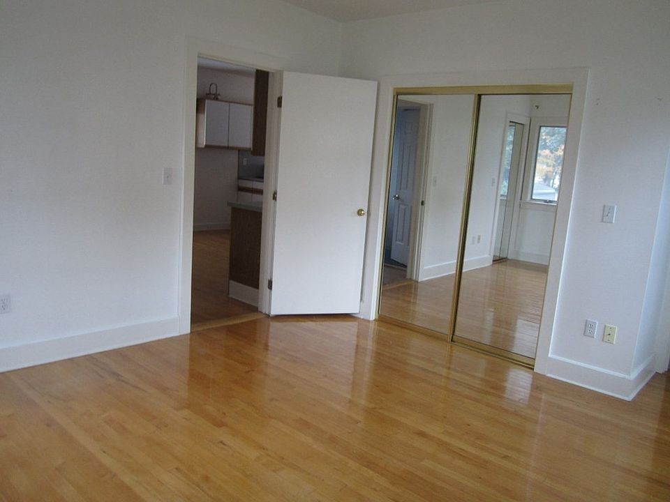 2nd image of 140 King Philip Rd #2