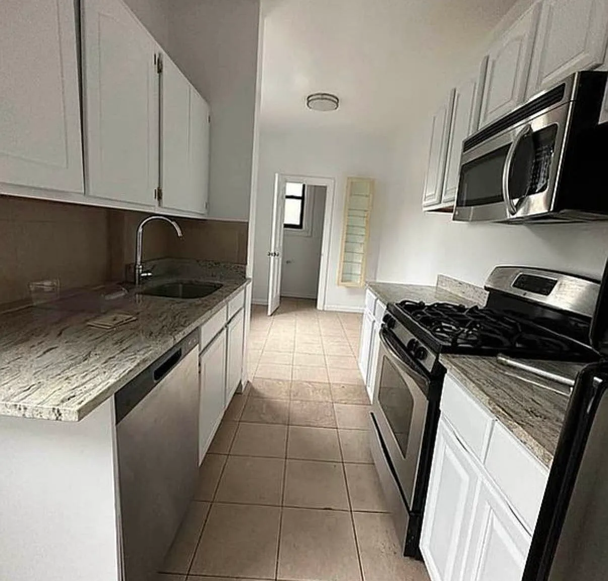 838 Riverside Drive — Photo 2