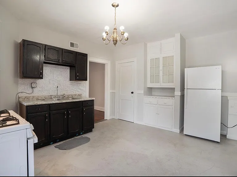4419 S Kingshighway Blvd — Photo 16
