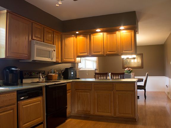 5th image of 3066 Barbee Ave
