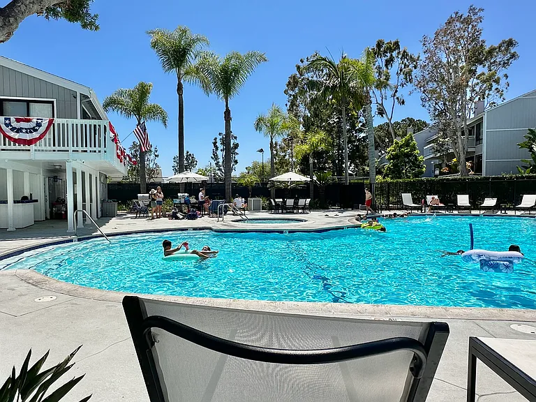 9 Serena Ct — Photo 52