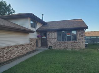 550 Elizabeth Dr, Coal City, IL 60416