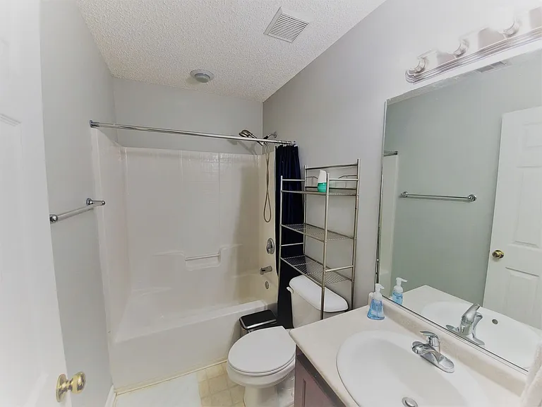 136 Lancaster Way — Photo 11