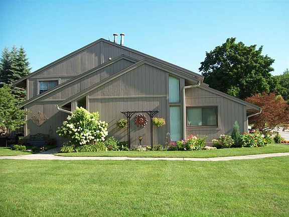 2nd image of 6258 Greenview Pl