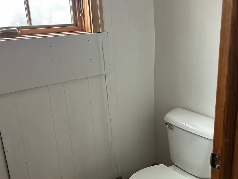 N39W6191 Jackson St — Photo 12