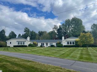 7136 Cherrywood Ct, Traverse City, MI 49686