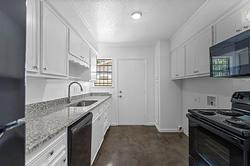 600 Mimi Ln Photo 1