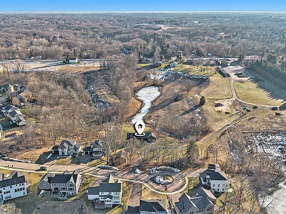 4th image of 3800 Upper Lake Ct NE