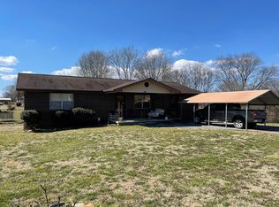 735 Day Rd, Newport, TN 37821