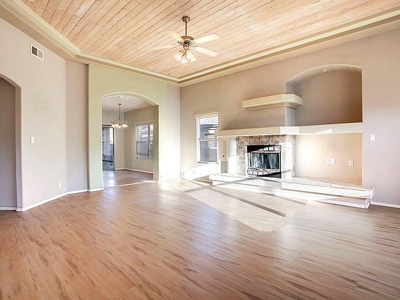 4th image of 10336 Pintura Pl NW