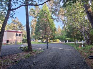 5425 Bay Berry Dr, Florence, OR 97439