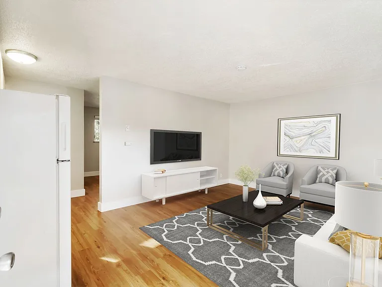 Lilly Apartments — Photo 3