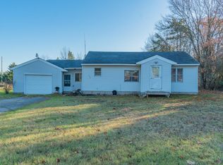 858 S Bossett Rd, Ravenna, MI 49451