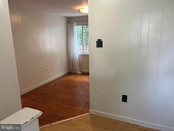 5th image of 5136 Sunset Dr