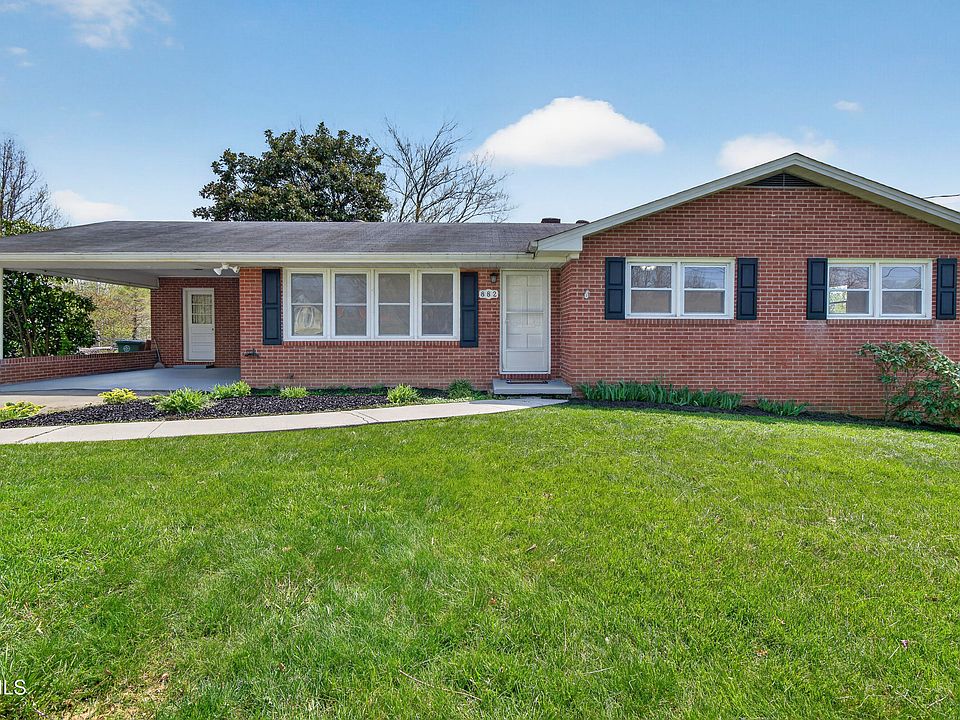 1st image of 882 Panacella Dr