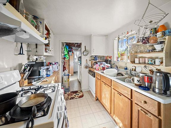 5th image of 1581/75/71 1st St