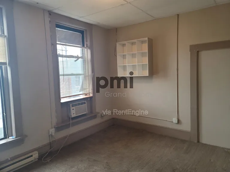 601 Monroe Ave #8 — Photo 7