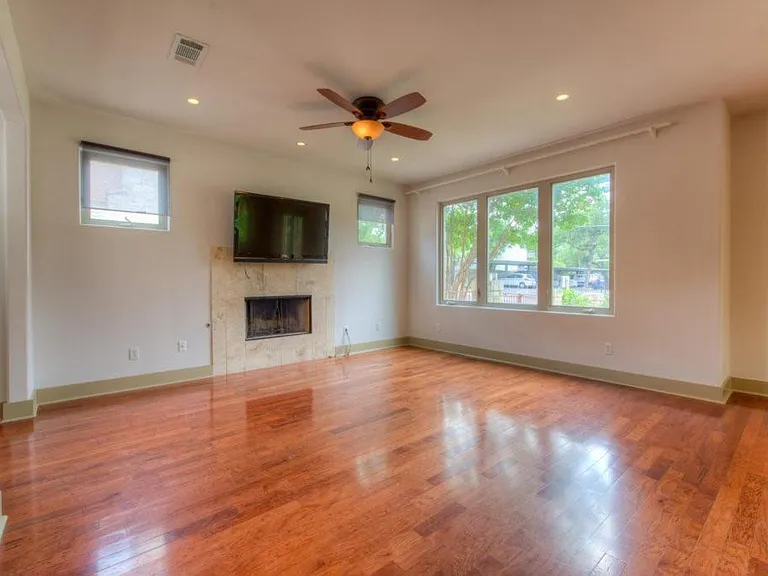 605 Peacock Ln #C — Photo 9