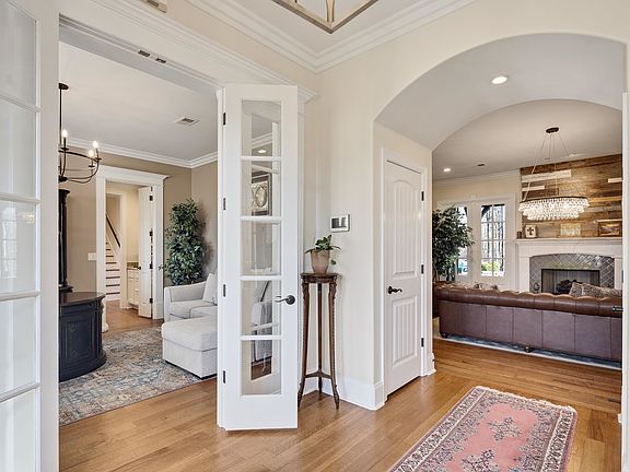 4th image of 9912 Rue Bienville Pl