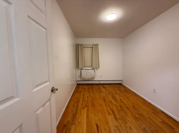 1922 W 13th St Floor 3, Brooklyn, NY 11223