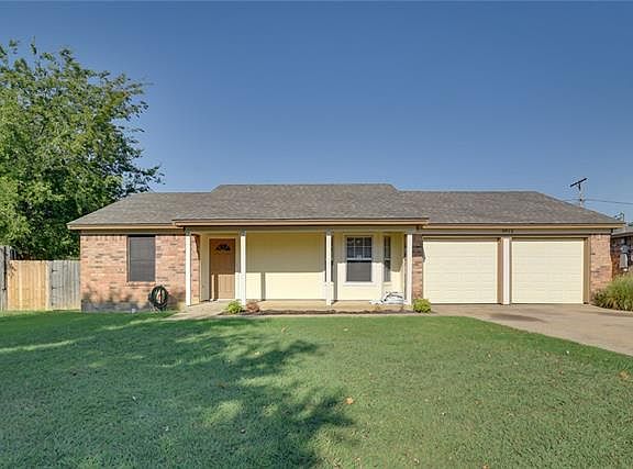 3rd image of 5912 Twin Willows Dr