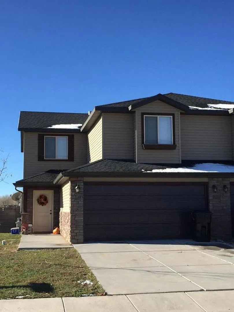 Charming Corner Lot Duplex with Garage & Backyard Reduced Rent! — Photo 1