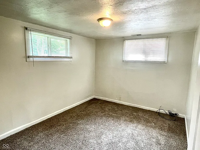 1704 S Lindell Dr — Photo 16