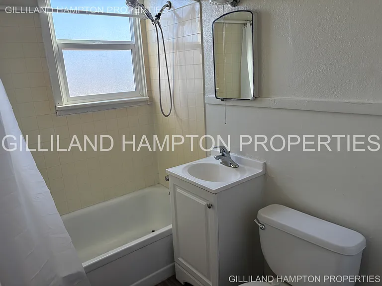 318 NW 15th St #318 — Photo 24