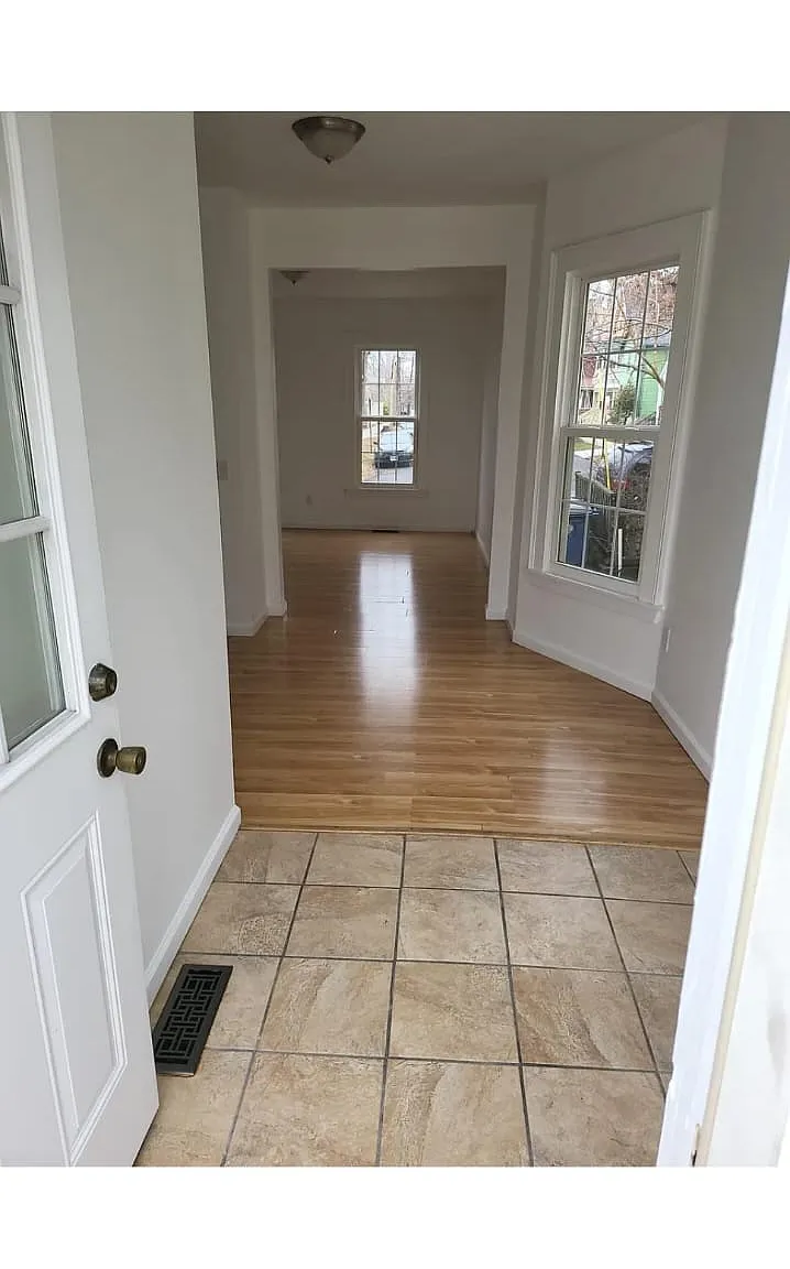 5 bed, 1.5 bath, 1850 sqft, $2,600 — Photo 3