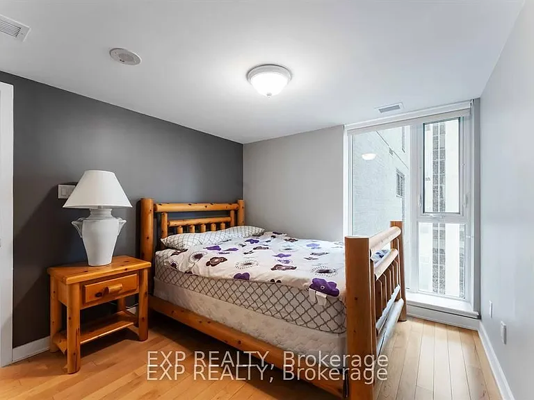 40 Nepean St #1607 — Photo 26