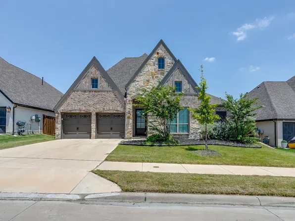 5729 Lake Jackson Dr, Fort Worth, TX 76126