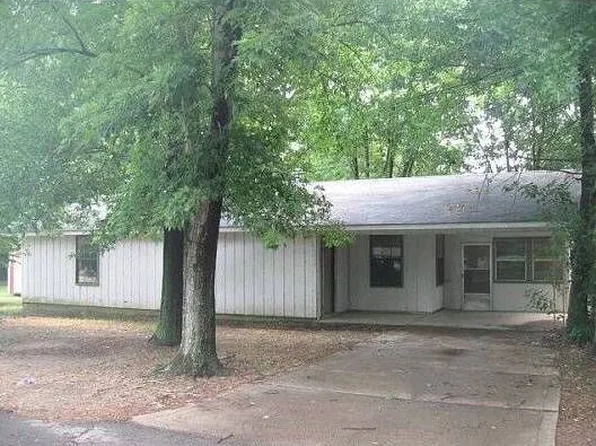1008 N 14th St, Augusta, AR 72006