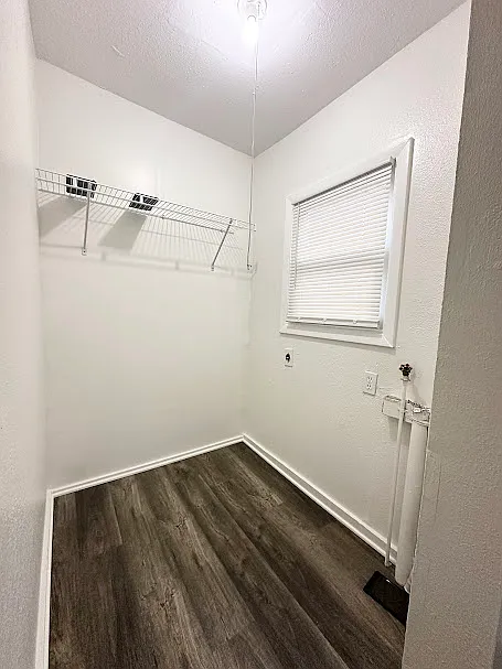 2 bed, 989 sqft, $1,299 — Photo 4