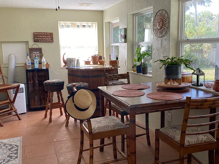 6590 Floridana Ave — Photo 11