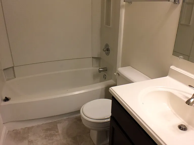 626 Newbridge Ct — Photo 9