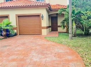 5643 Lincoln St, Hollywood, FL 33021